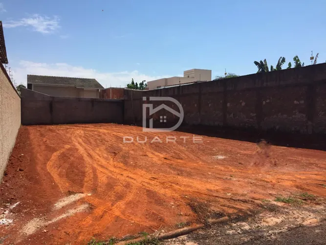 Lote em bairro Anápolis City