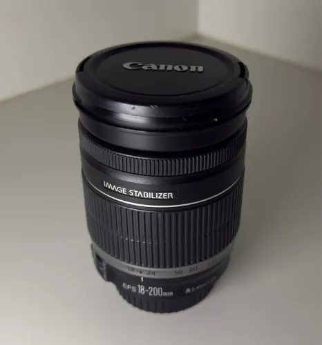 Lente Canon EF-S 18-200mm Image Stabilizer