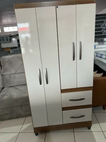 Guarda-roupa 4 Portas Novo