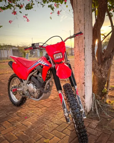 CRF 250F /2023 / ZERADINHA/ USADAS PRA PASSEAR 