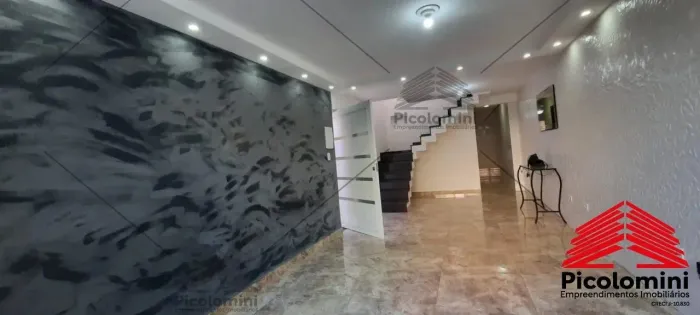 Sobrado Vila Ema Com 3 Dormitórios, Suíte, Quintal Grande com Área Gourmet e Pia, 2 Vagas.