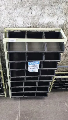 Estante Metálica com 24 Caixas