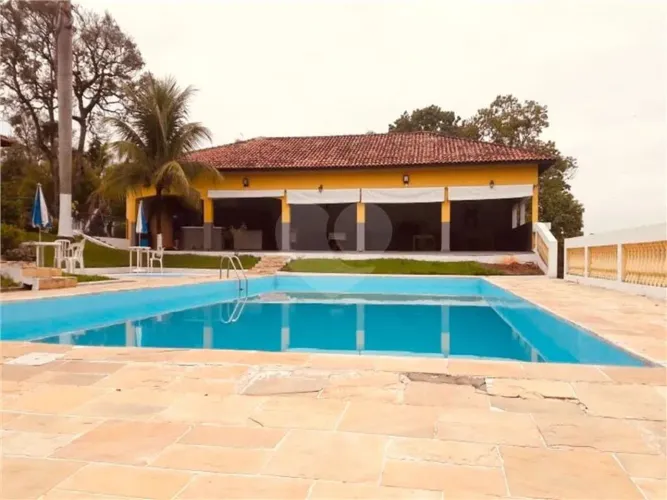 Sítio com 6 quartos à venda em Vila Zalla - SP