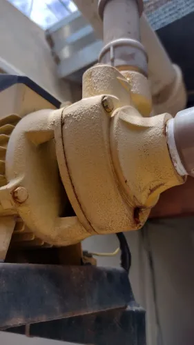 Vendo bomba da Ferrari 127 volts 