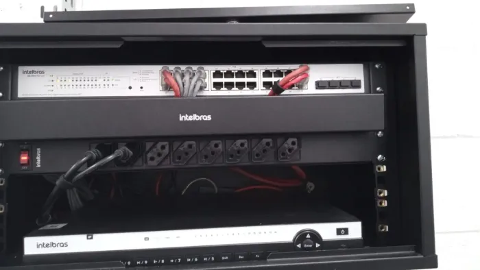 Instalação sistema de CFTV cerca elétrica alarmes infraestrutura cabeamentos elétrica