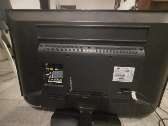 TV's vendo ou troco - Peças e acessórios