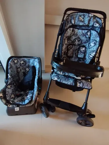 Carrinho e Bebê conforto galzerano com base