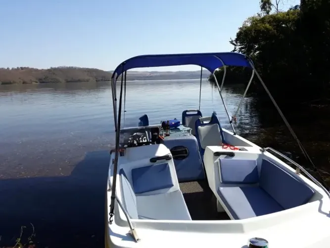 Oportunidade!!! Vendo lancha 16 pés  (linda) toda revisada