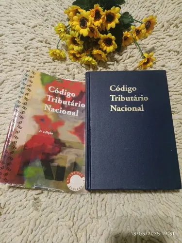 Livro de CAPA DURA e capa de sobreposição original -Código Tributário Nacional 2ª Edição