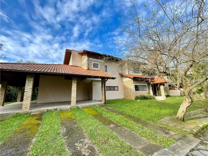 Casa em condomínio no Rio Tavares