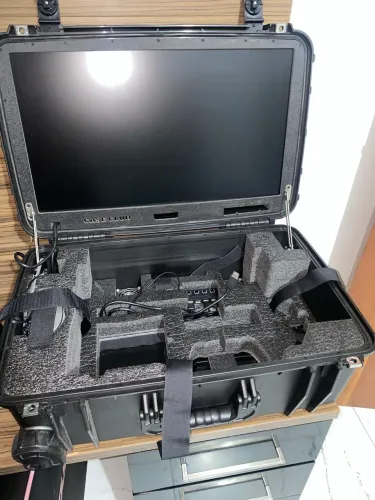 MALETA COM MONITOR PORTÁTIL PARA PS5