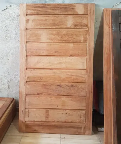 Porta madeira maciça