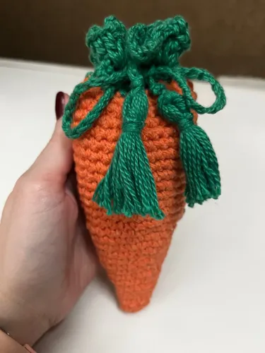Porta Doces em Formato Cenoura em Crochê Cenourinha Coelho