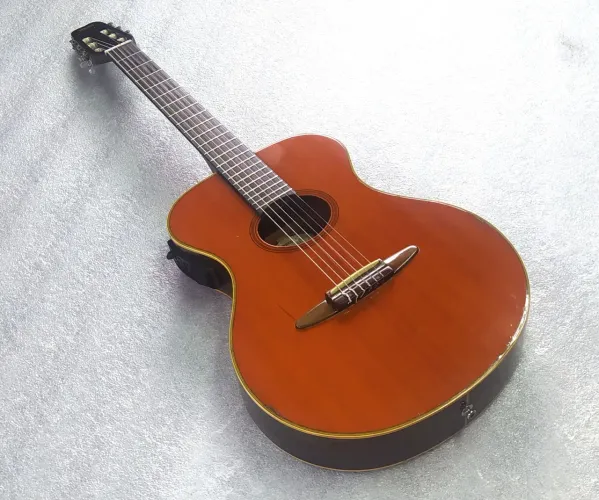 Violão Yamaha APX-6N 
