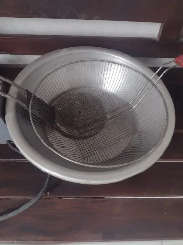 Fritadeira Elétrica com Cesto