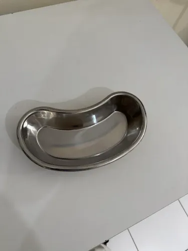 Bandeja de inox para procedimentos pequenos