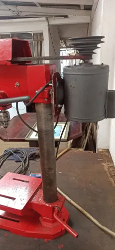 Furadeira de bancada industrial 