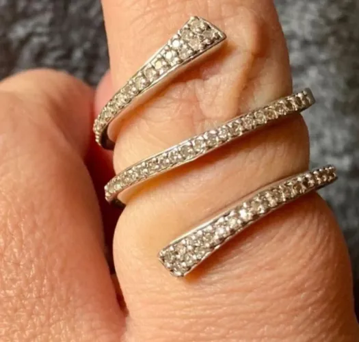 Anel ouro 18 k Serpente de Brilhantes