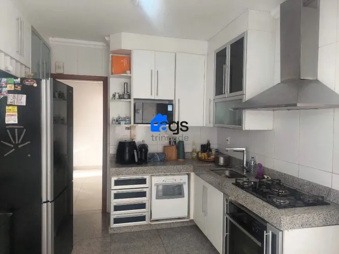Apartamento em Liberdade com 285 m² , 3 quarto(s) , 1 suíte(s) , 2 vaga(s).