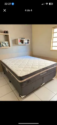 Cama box queen e colchão novo