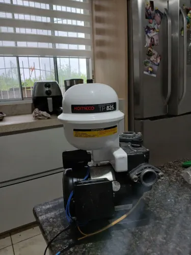 Pressurizador de água TP 825