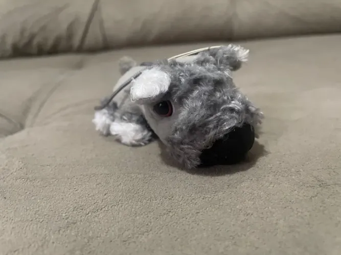Miniatura Cachorro de Pelúcia