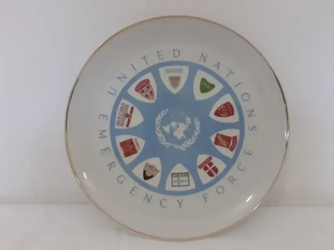 Prato comemorativo da UNEF