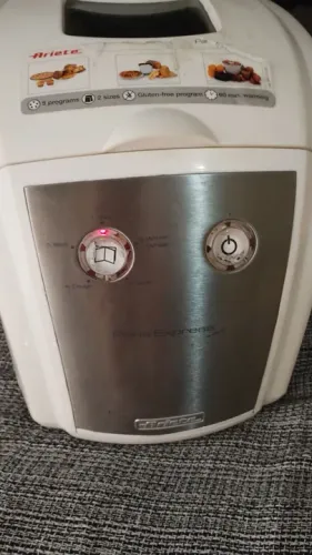 Máquina de fazer pão Ariete