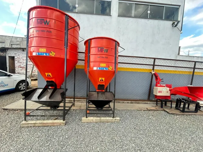 Misturador de ração 500 kg C/ Motor, correia, polia e chave de partida...(Completo)