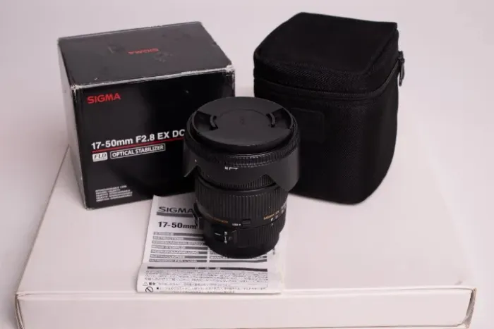 Lente Sigma 17-50mm F2.8 EX DC OS para Canon