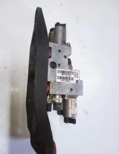 Modulo De Bmw Corp. Valv. Vb677231101 6772311 Preto (Usado)