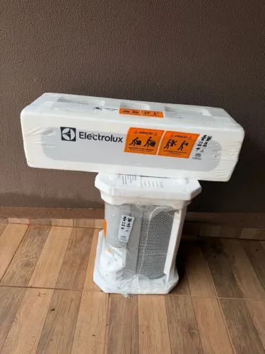 Ar-condicionado Split Inverter 12000 Btus Electrolux Color Adapt com Wi-fi Só Frio 
