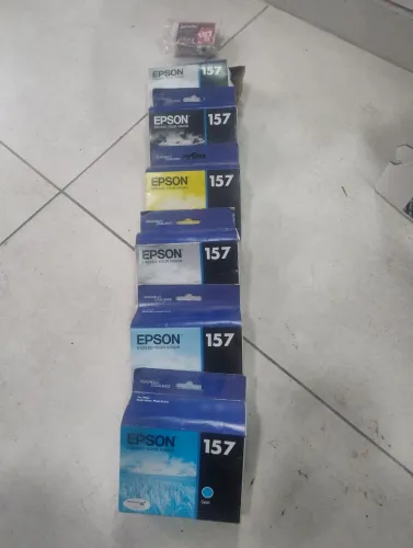 Vende-se cartucho de tinta Epson 157 220 também tem outros modelos HP laser jet 125 a tow