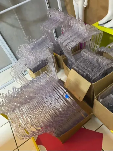 Cabides e silhuetas