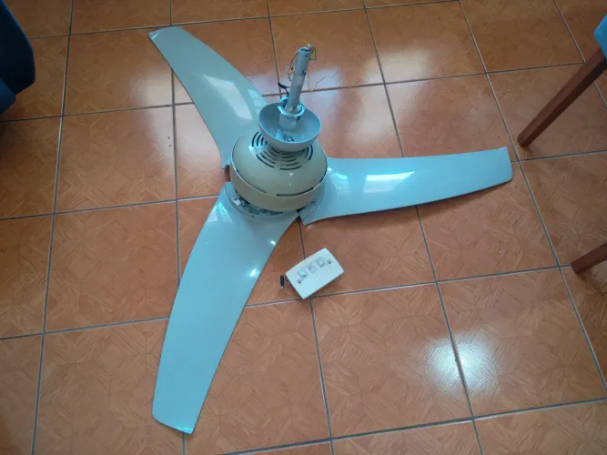 Vendo dois vendedores de teto