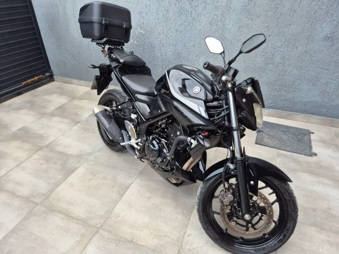Mt03 black