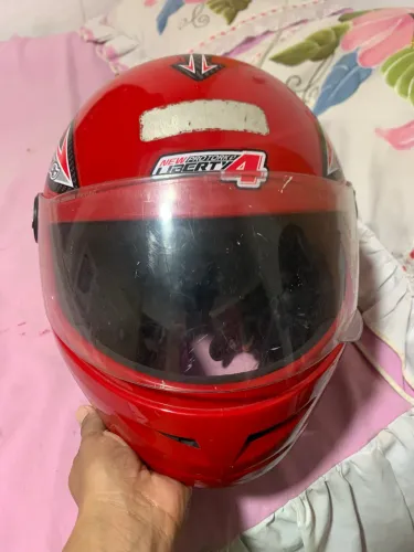 Capacete