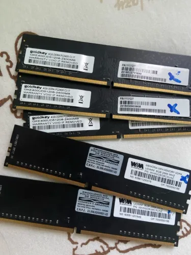 2 Pentes 8GB + 3 Pentes 4GB RAM DDR4 com Defeito