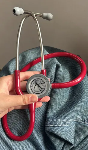 Conjunto: estetoscópio + esfigmo + oxímetro 