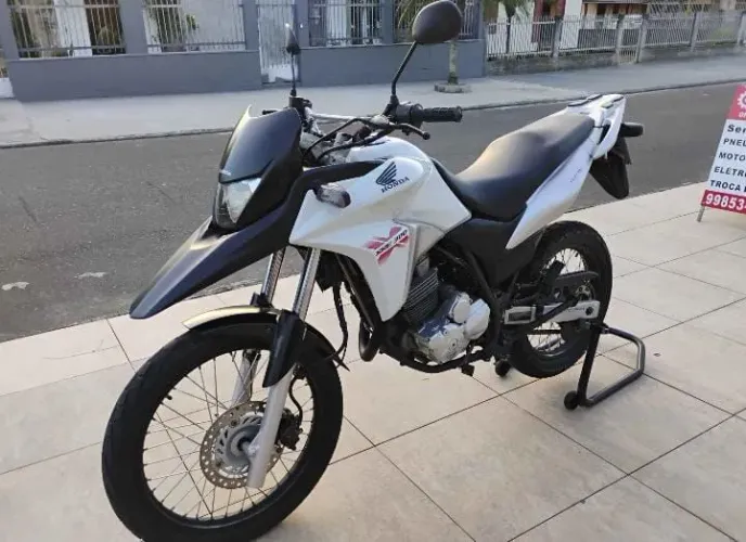 Honda XRE 300cc ano 2013 branca 50.000 km
