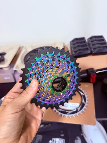 Cassete SRAM red Rainbow 12/13v 10/33