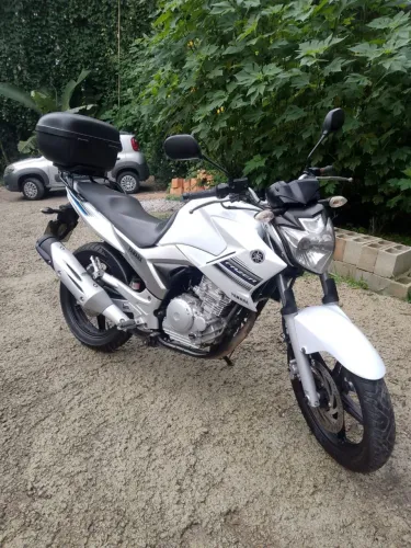 Fazer 250