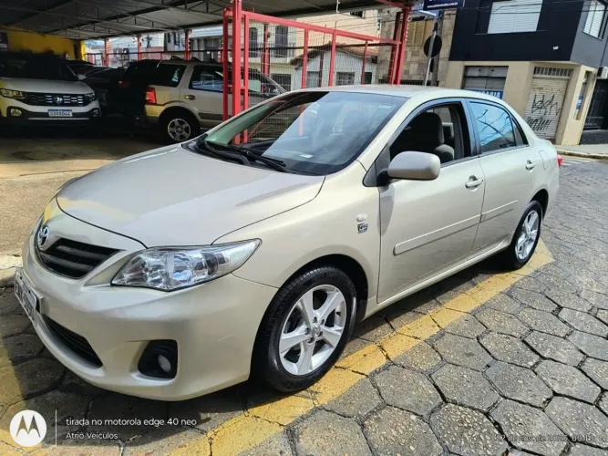 Toyota Corolla GLI 1.8 Flex 16V Aut. 2013