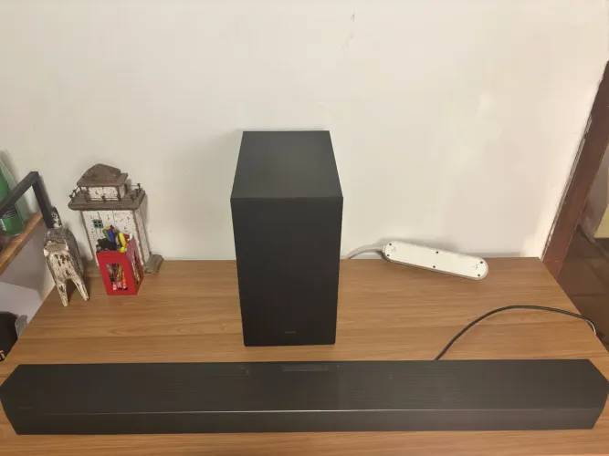 Soundbar Samsung Série B - 2.1 canais e Subwoofer