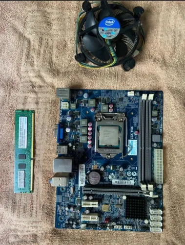 Kit Placa-mãe LGA 1155 + Intel i3 3220 + 4GB DDR3 + Cooler 