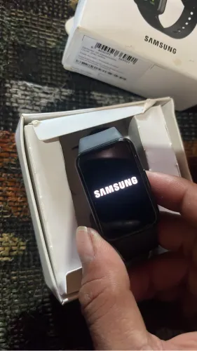Vendo relógio Samsung Smart Fit3 novo na caixa .