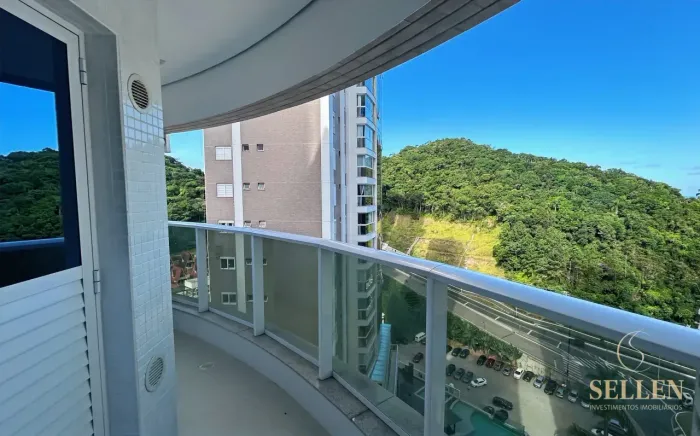 Apartamento à Venda Amplo com Vista Panorâmica para o Mar e Morros, Barra Norte, BC