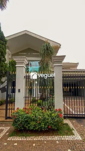 Casa comercial para locação de 416m², 4 quartos, sendo 2 suítes, bairro Cambui Campinas -