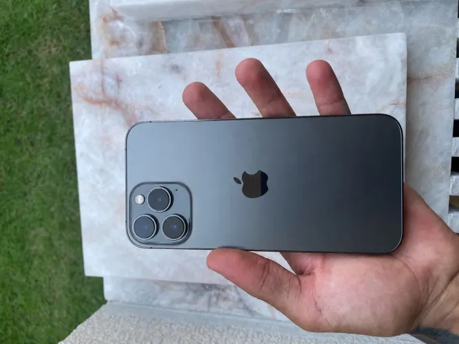 IPHONE 13 PRO MAX- IMPECÁVEL