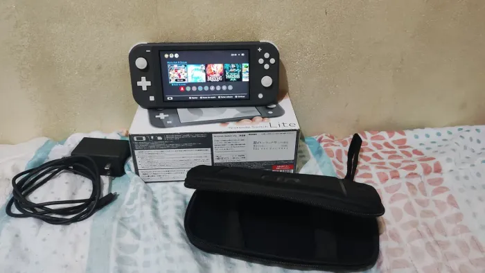 NINTENDO SWITCH LITE DESBLOQUEADO